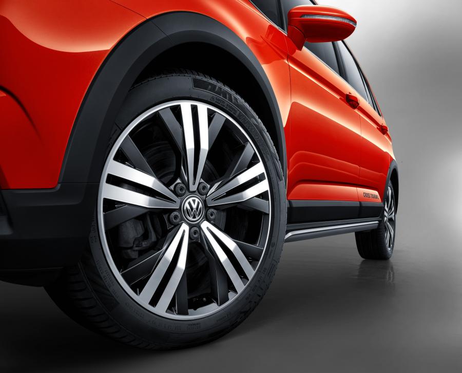 Колеса Volkswagen Cross Touran L 2018 года  (CN) (фото 5 из 9)